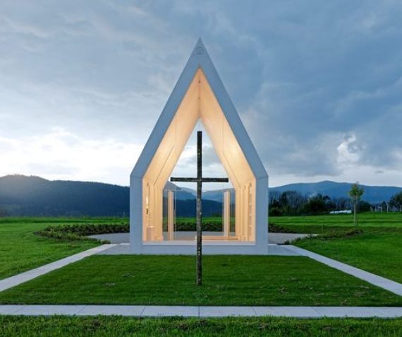 Flowing spaces – Maria Magdalena Chapel in Carinthia